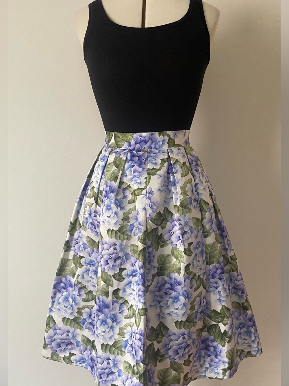 Forever 21 White Midi Skirt with Blue Floral Hydrangea Print